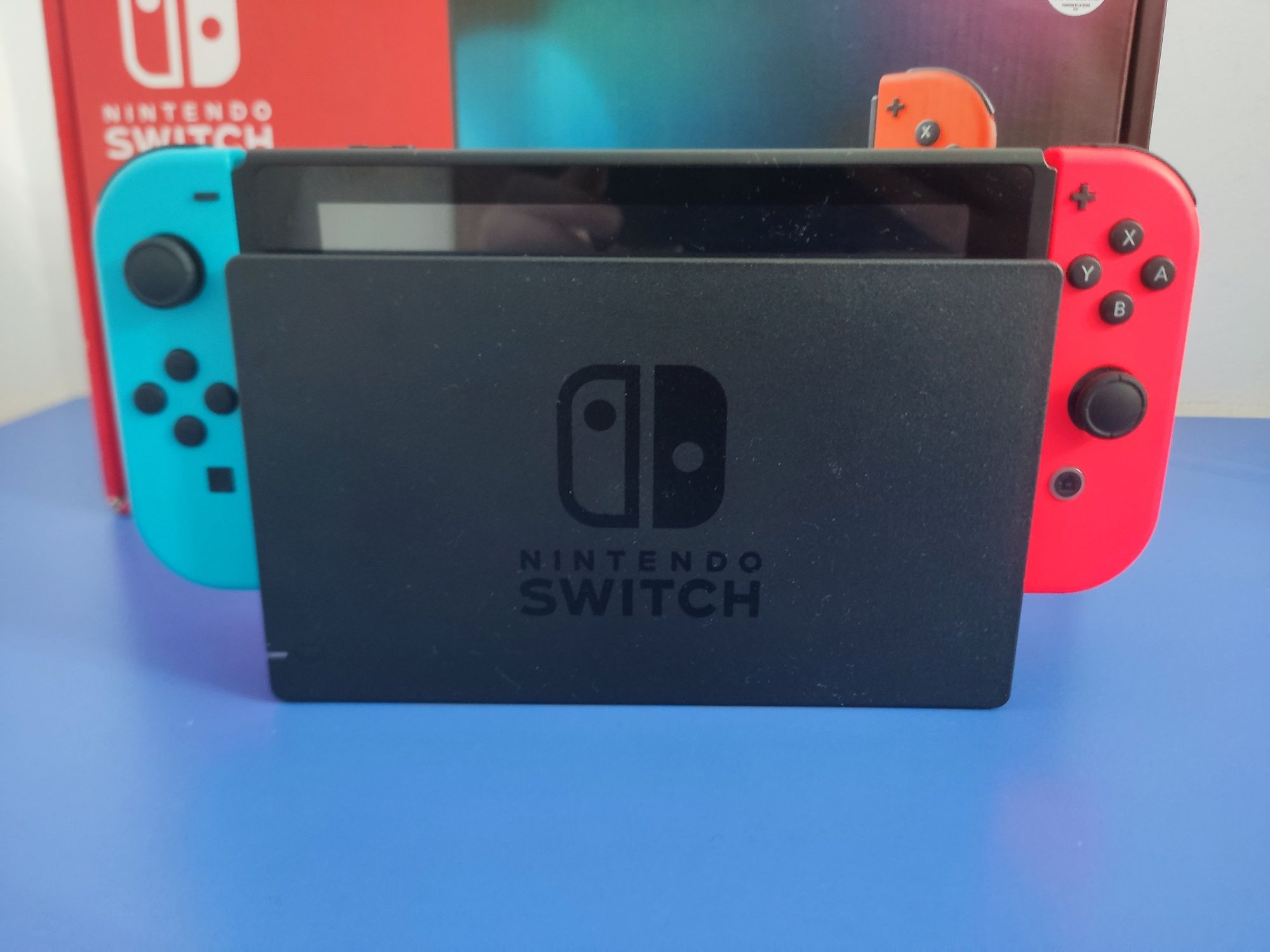 Nintendo switch + Minecraft dungeons, Mariokartdeluxe