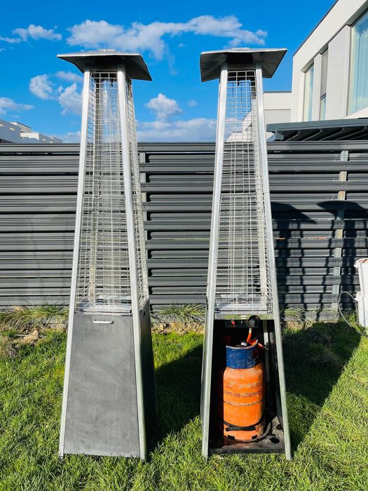 Incalzitor profesional pentru terasa tip piramida HENDI