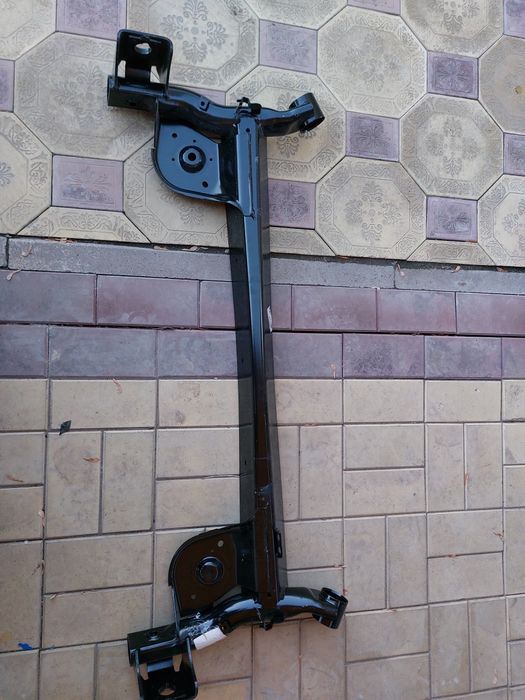 Балка задняя веста новая