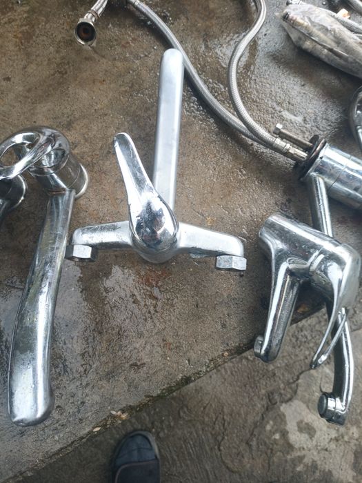 Baterii de vana si chiuveta noi