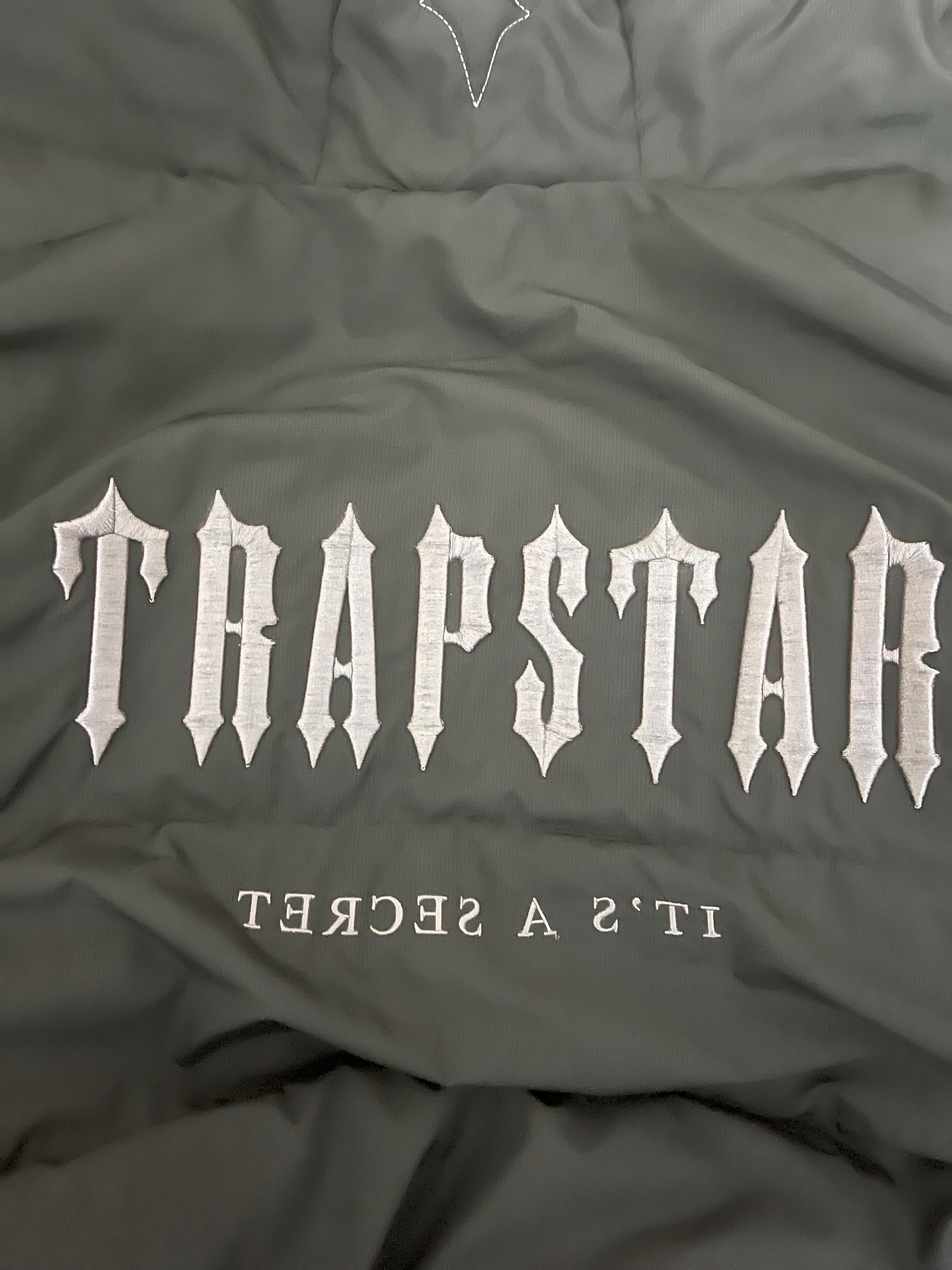 Trapstar черно яке