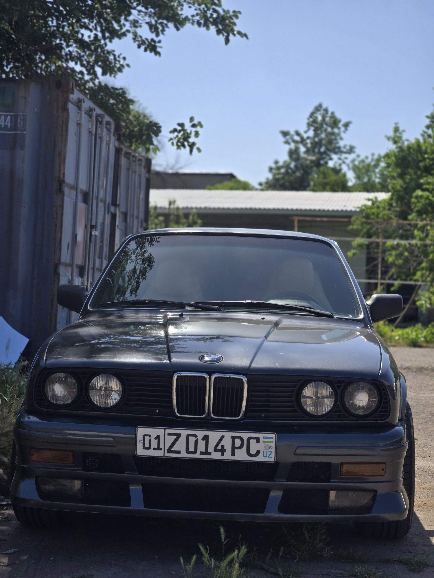 Бмв е30 купе сотилади. 1984йил