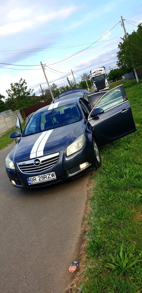 Dezmembrez opel insignia 2.0 cdti