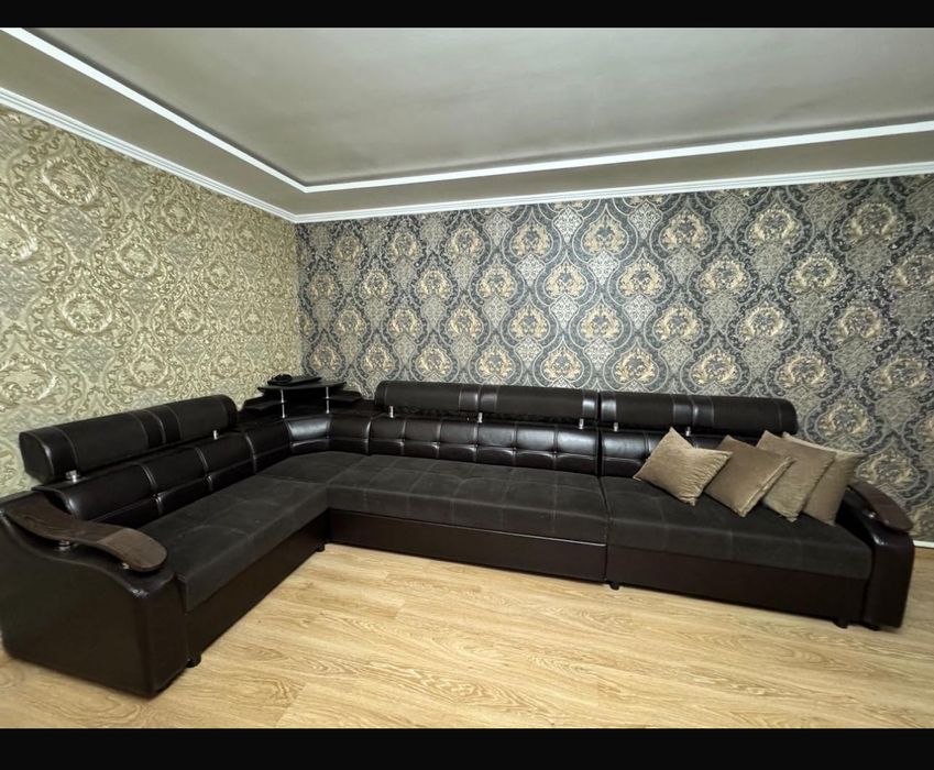 Дван угловой. Почти новый