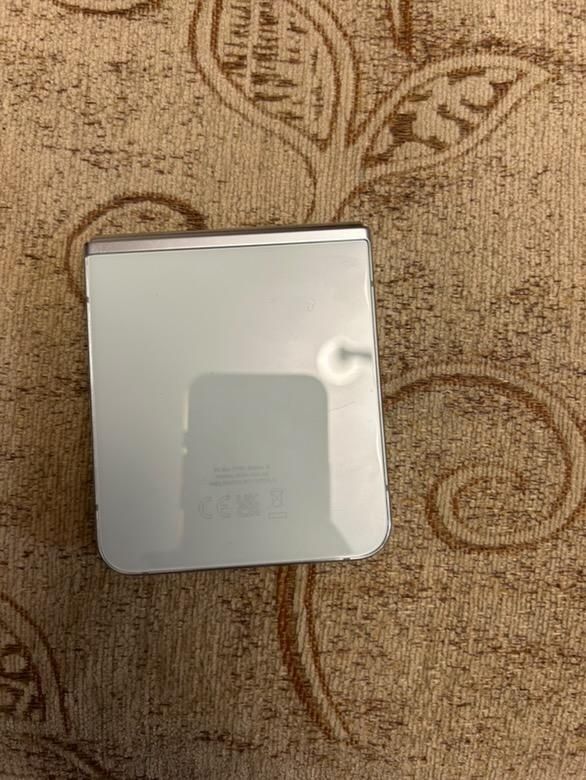 Samsung Galaxy Z Flip 5