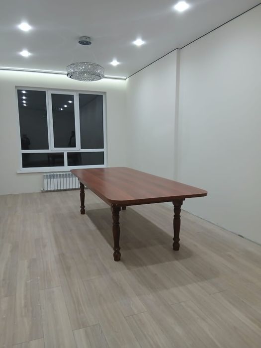 Стол для зала большой