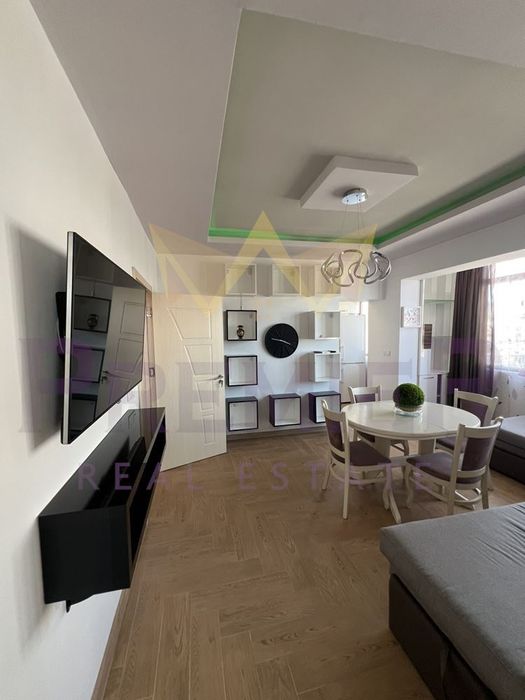 Дава се под наем Тристаен апартамент в Варна, Общината - 100 кв.м за 867 € - Снимка #2