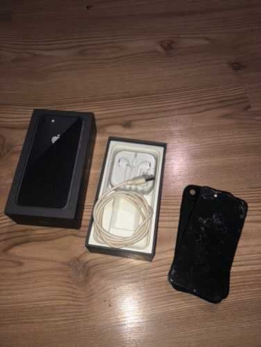 Iphone 8 full box