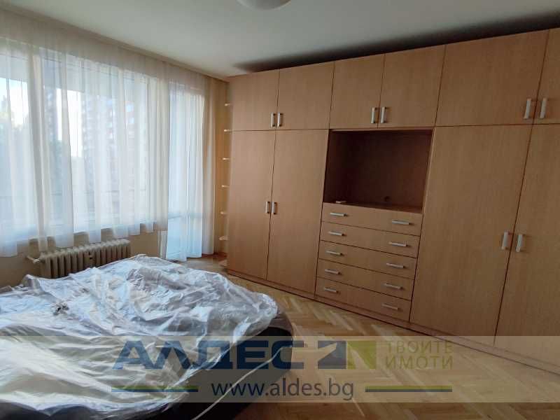 Дава се под наем Двустаен апартамент в София, Гео Милев - 71 кв.м за 550 € - Снимка #3