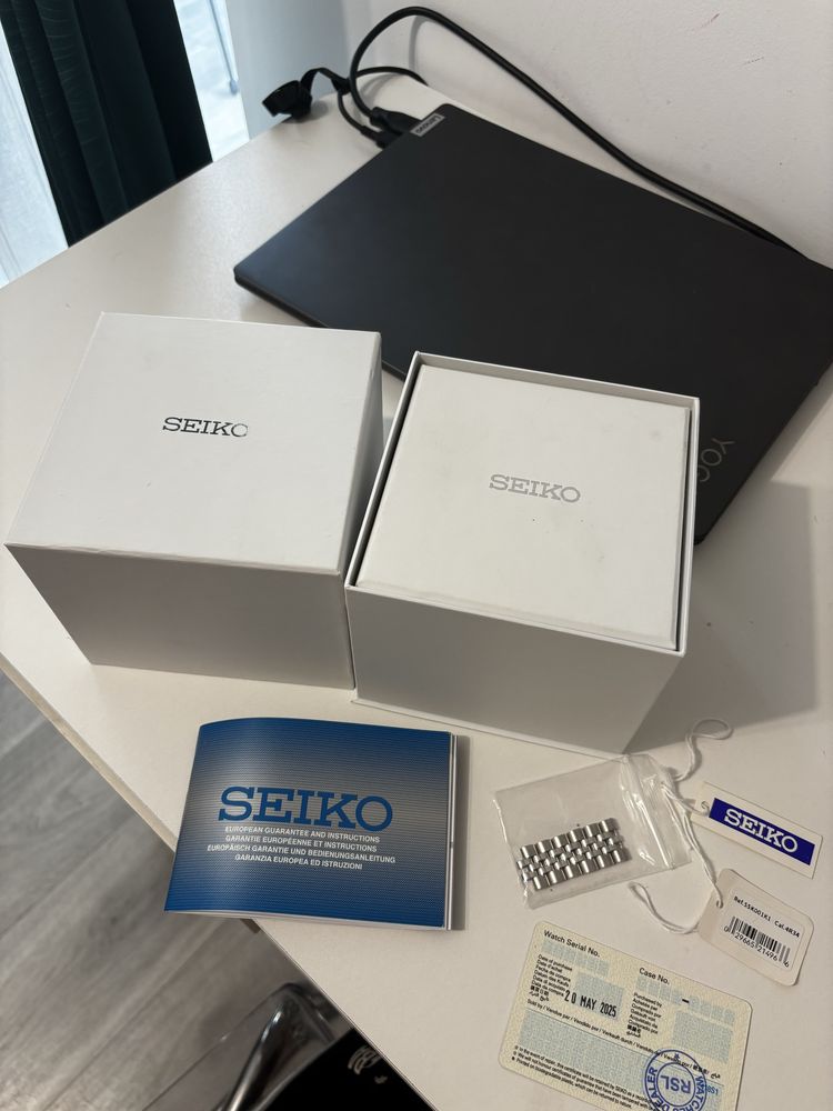 Seiko 5 GMT black grape