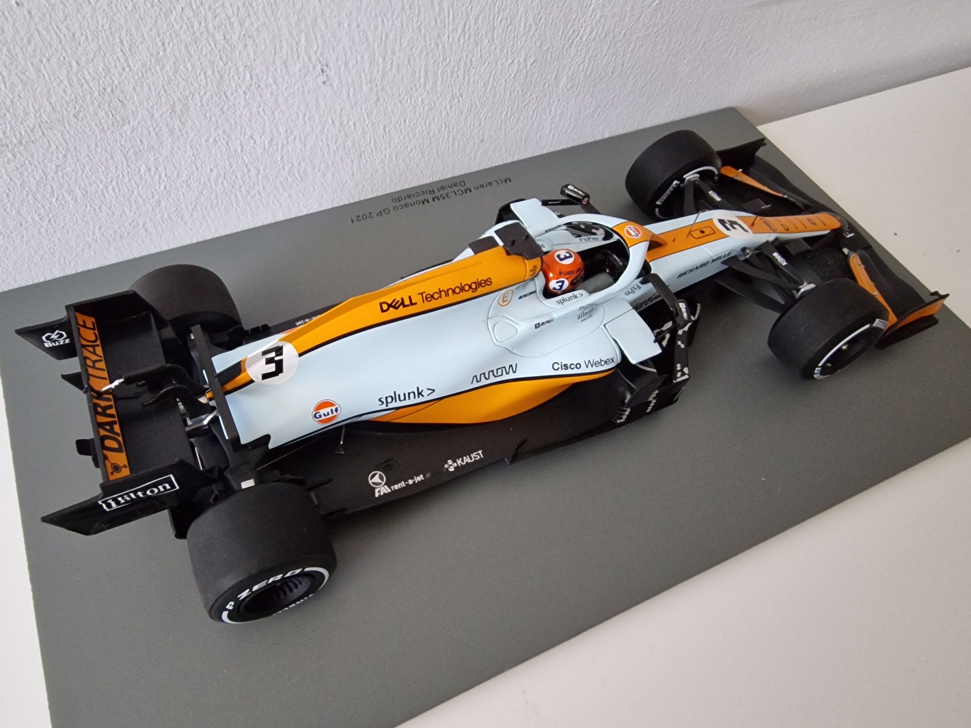 Macheta Formula 1 McLaren MCL35 Ricciardo 1/18 Spark