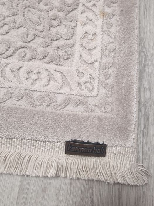 Vând covoare 150x230