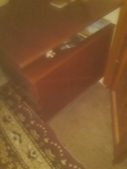 Письменный стол .