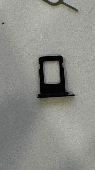 Vând iphone 15,100% Bateria