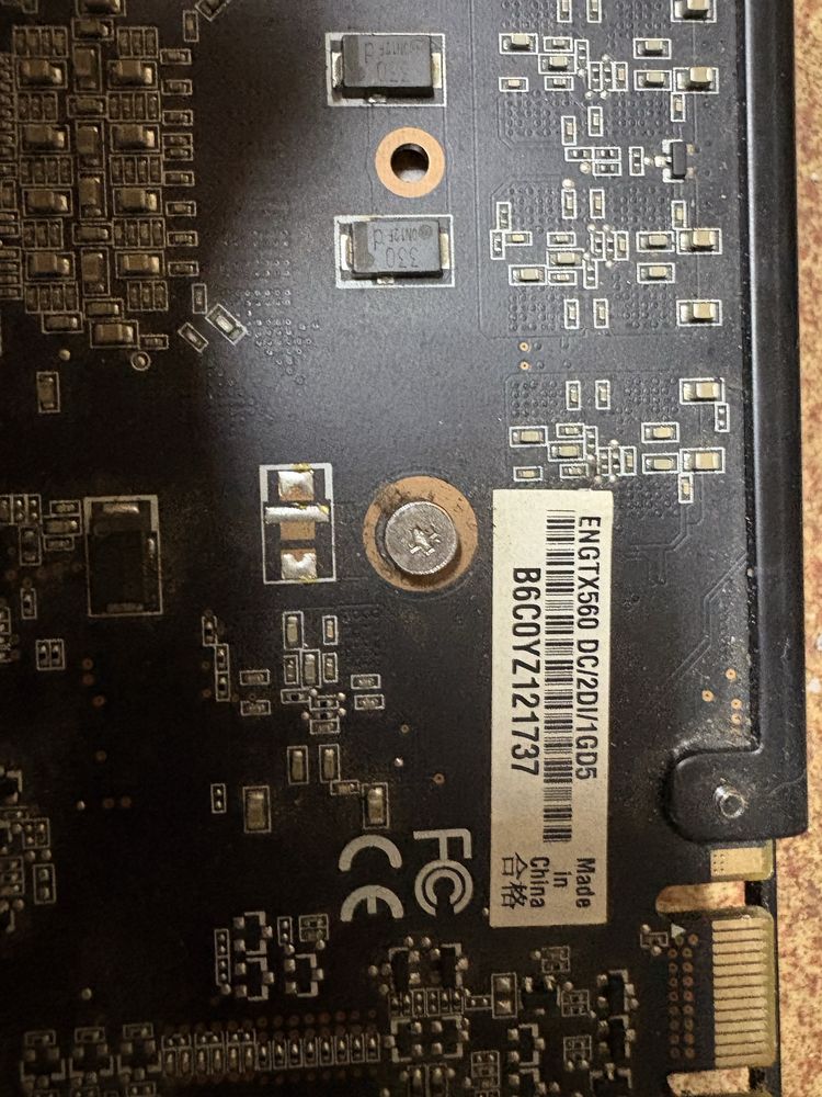 видеокарта ASUS GeForce GTX 560 1GB