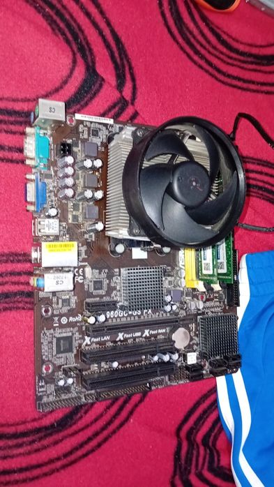 Vând placă de bază cu ram 16g