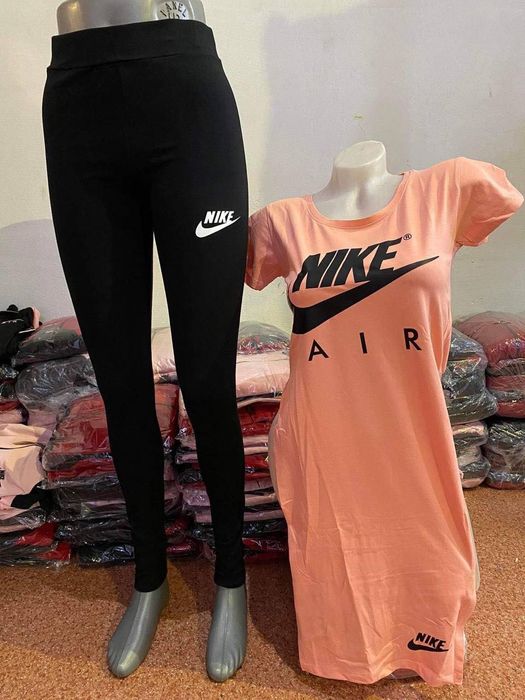 Compleu dama pe stoc