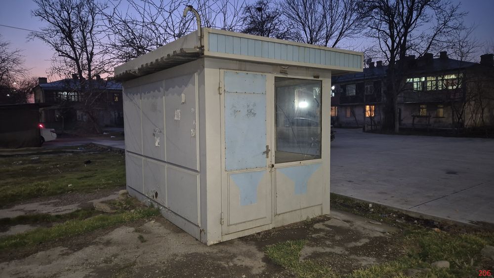 Butka Бутка kǒchma savdo uchun kiyoska 2 ga 3 m dôkon temirdan yasalg