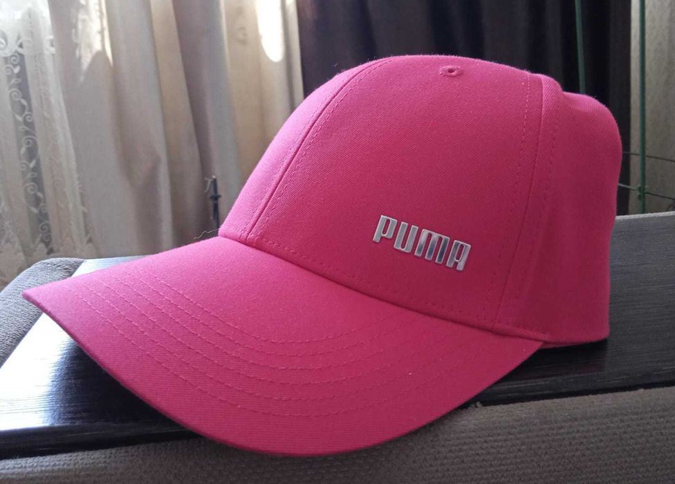 Кепки черная и розовая новые