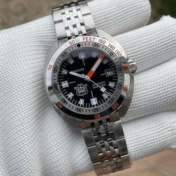 Steeldive SD1967 Sub 300T Diver Seiko NH35