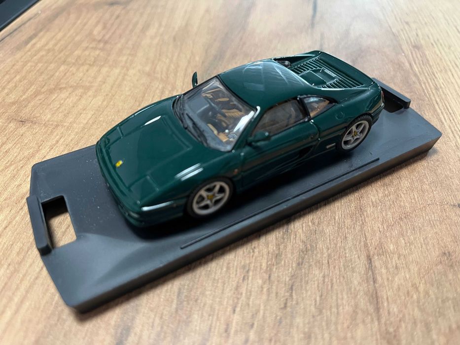 Метална колекционерска количкa REVELL FERARRI мащаб 1:43 ITALY