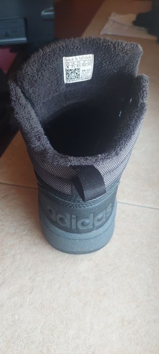 Ghete adidas pentru iarnă