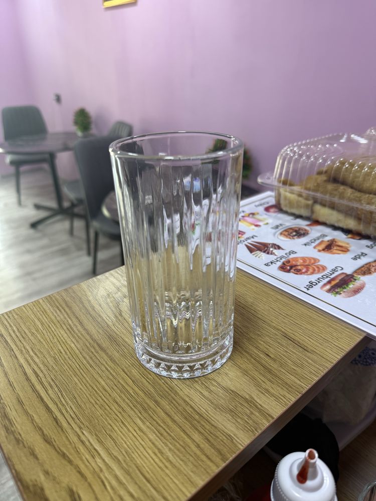 Idishlar sotiladi xammasi yengi xatto ishlatilmaganam