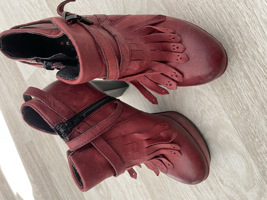 Pantofi cu toc înalt