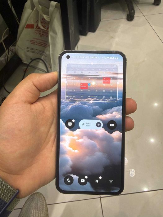 Nothing phone (1) только обмен на минимум Samsung S22 (2 сим)