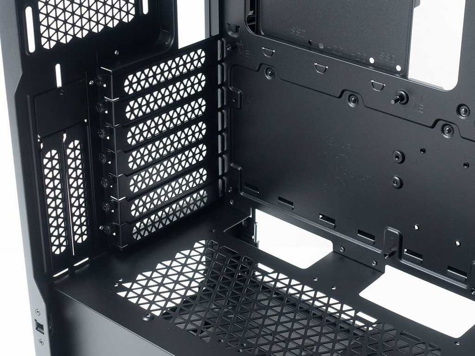 Corsair iCUE 5000D RGB Airflow Mid Tower