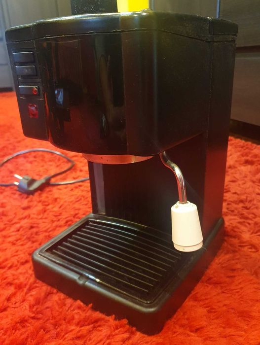 Esspresor de cafea DeLonghi BAR12