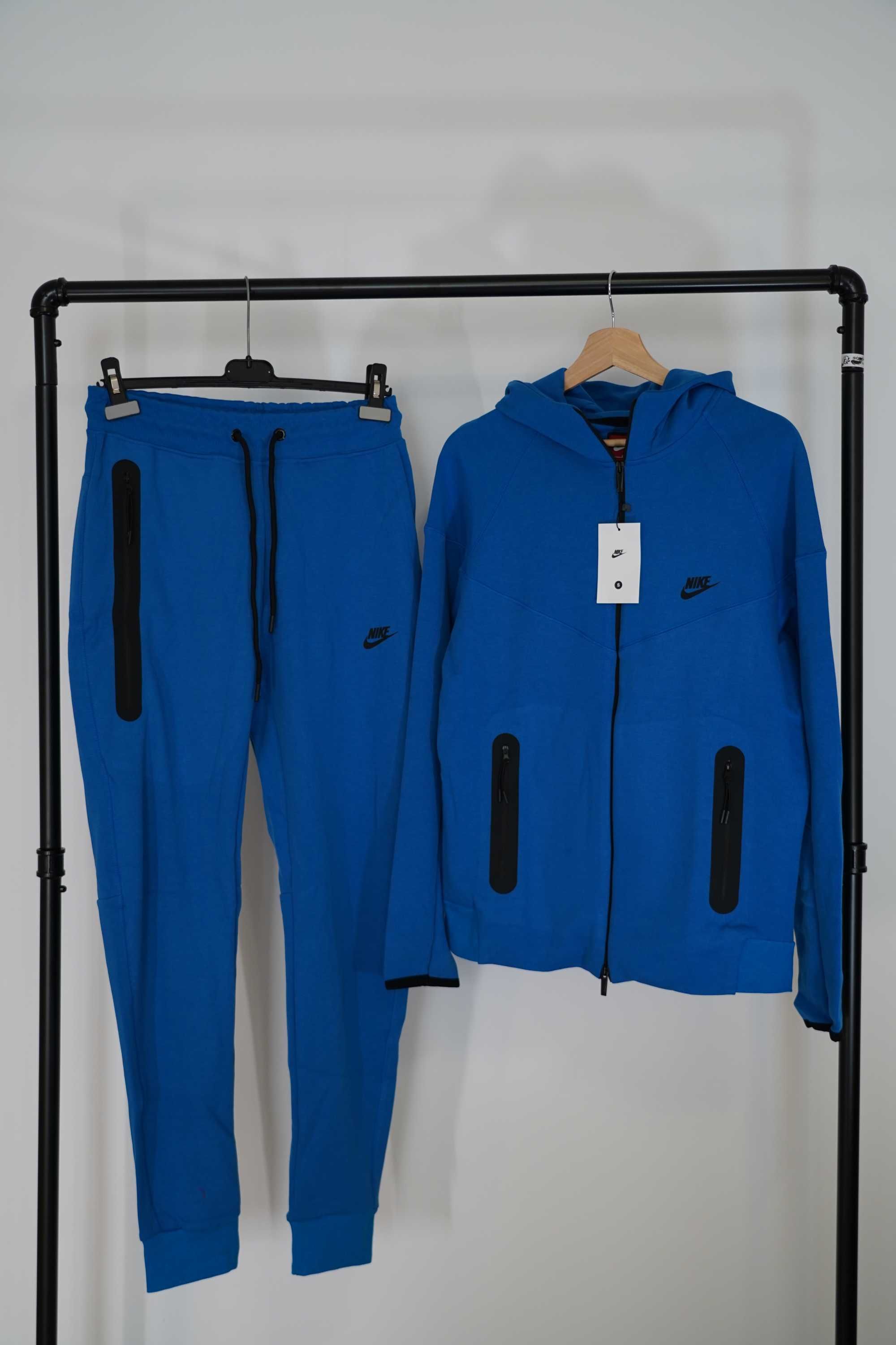 Trening Nike Tech Fleece, Model NOU 2024 -Calitate Premium baieti fete