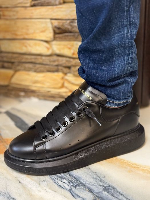 Adidași/Tricouri Modele