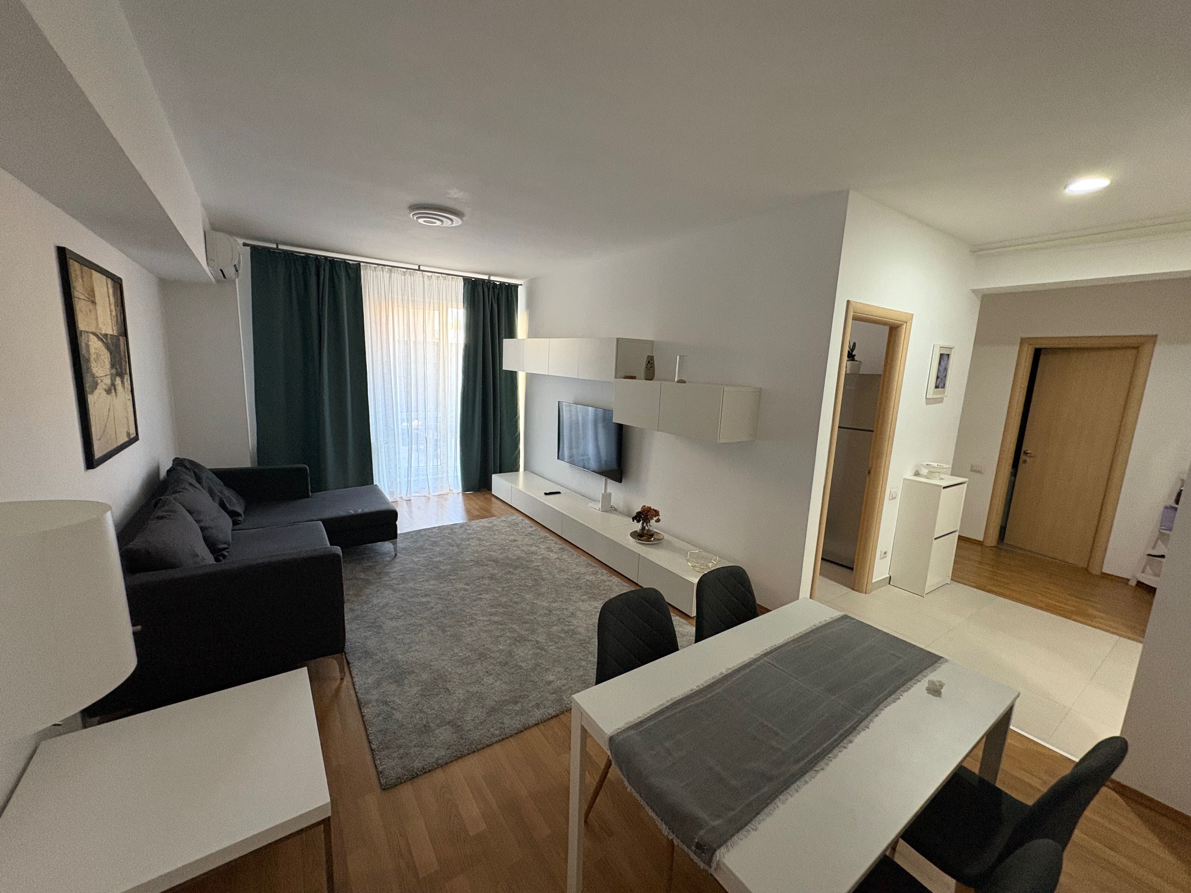 Inchiriez apartament zona Baneasa
