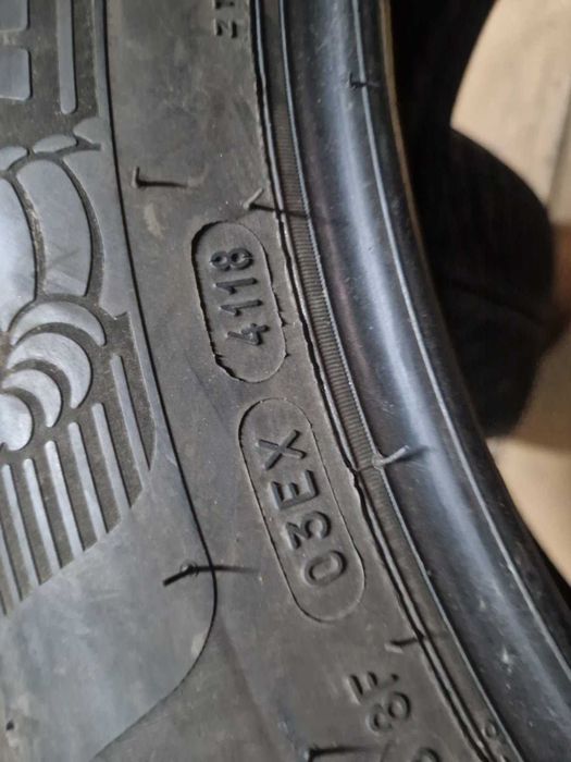 2 Michelin R19 235/55
зимни гуми
DOT4118
