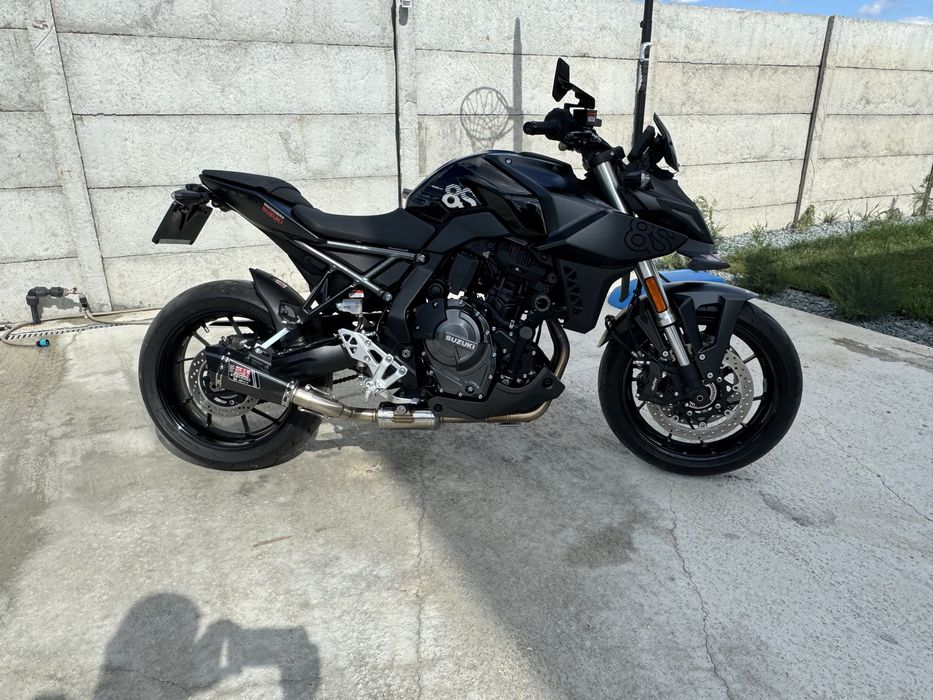 Suzuki GSX-8S , 7.000 km, garanție 2029