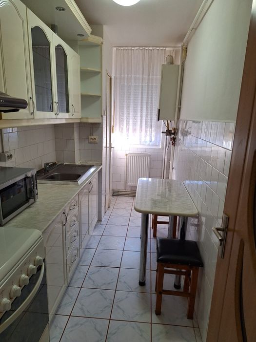 Apartament 3 camere de închiriat/vânzare