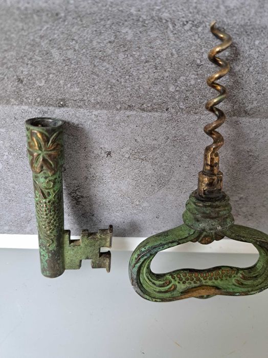 Tirbușoane vintange originale frumos ornamentate