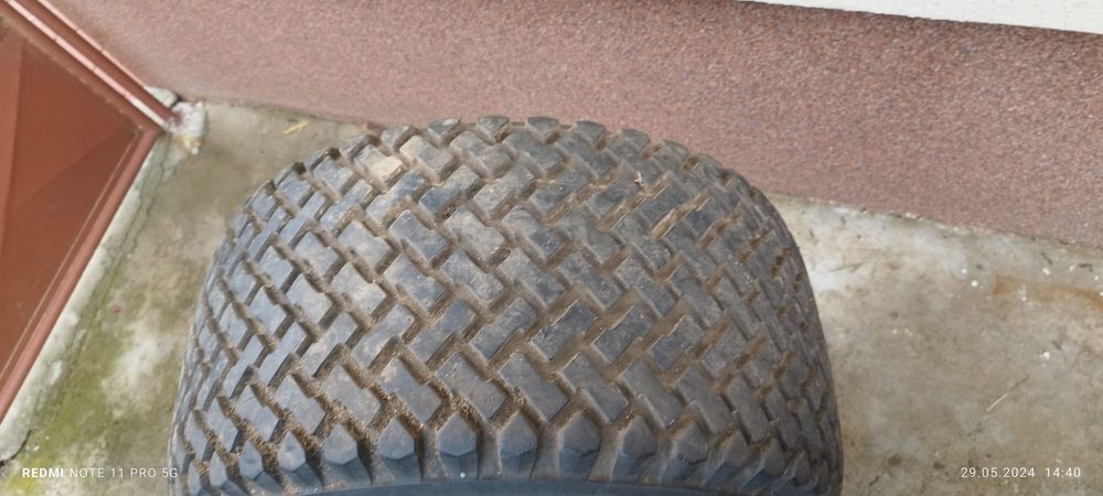 Roti utilaje , Tractor sau Remorca