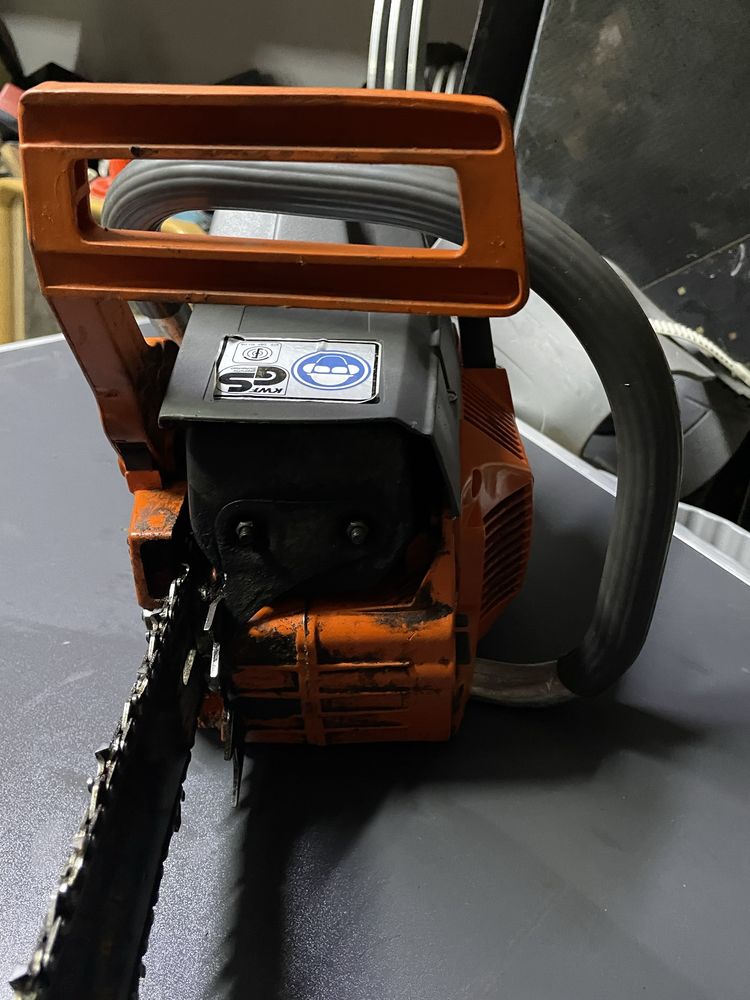 Бензинова резачка за дърва Husqvarna 51
