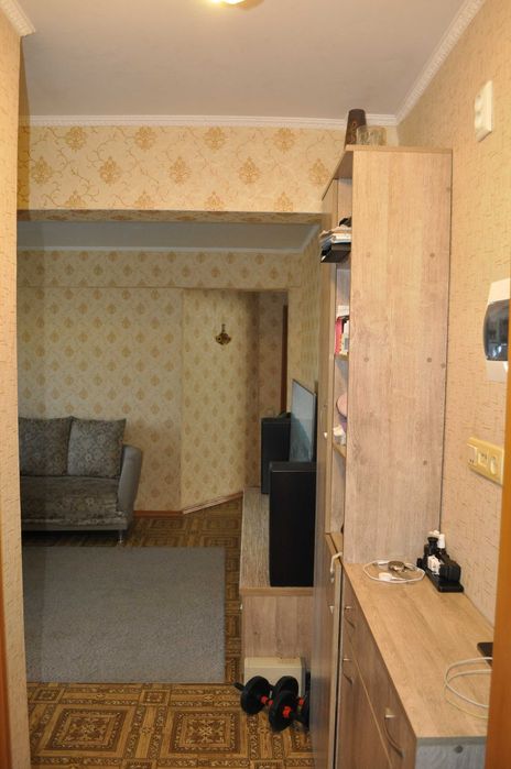 Продам 3-х комнатную мебелированную квартиру в центре, М.Горького 82