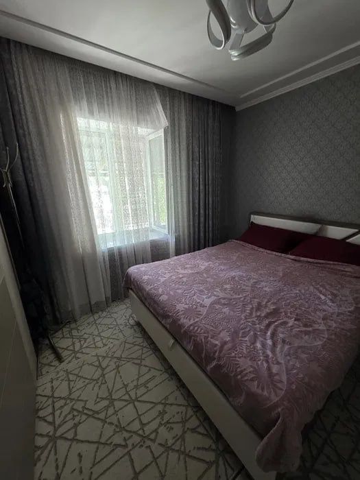 Продаётся 4-комнатная квартира в Юнусабаде, 4 квартал