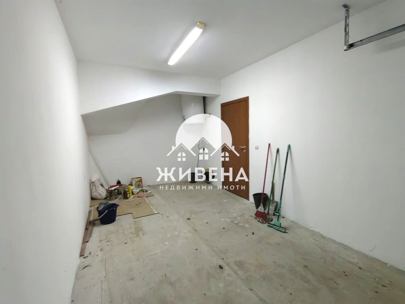 Тристаен мезонет с гараж в с.Божурец, 136 кв.м