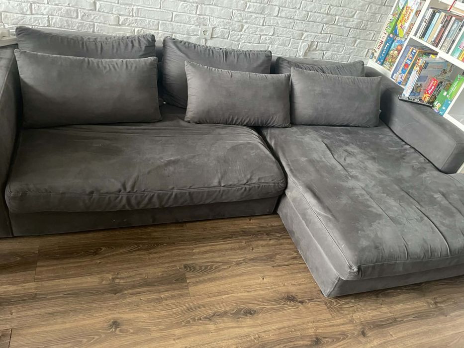 Продавам спешно диван