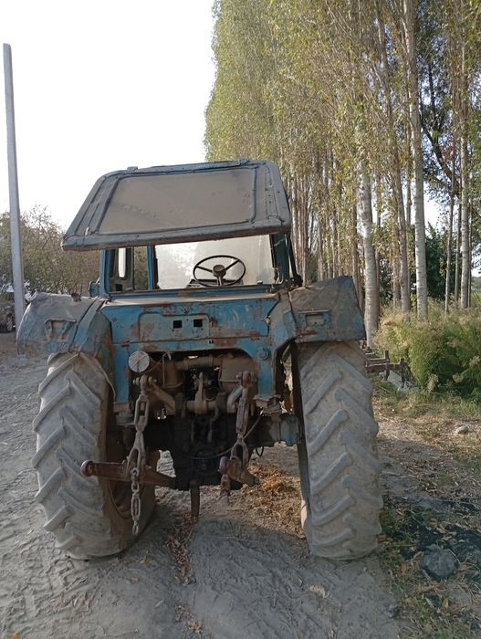 Mtz80 traktori sotiladi