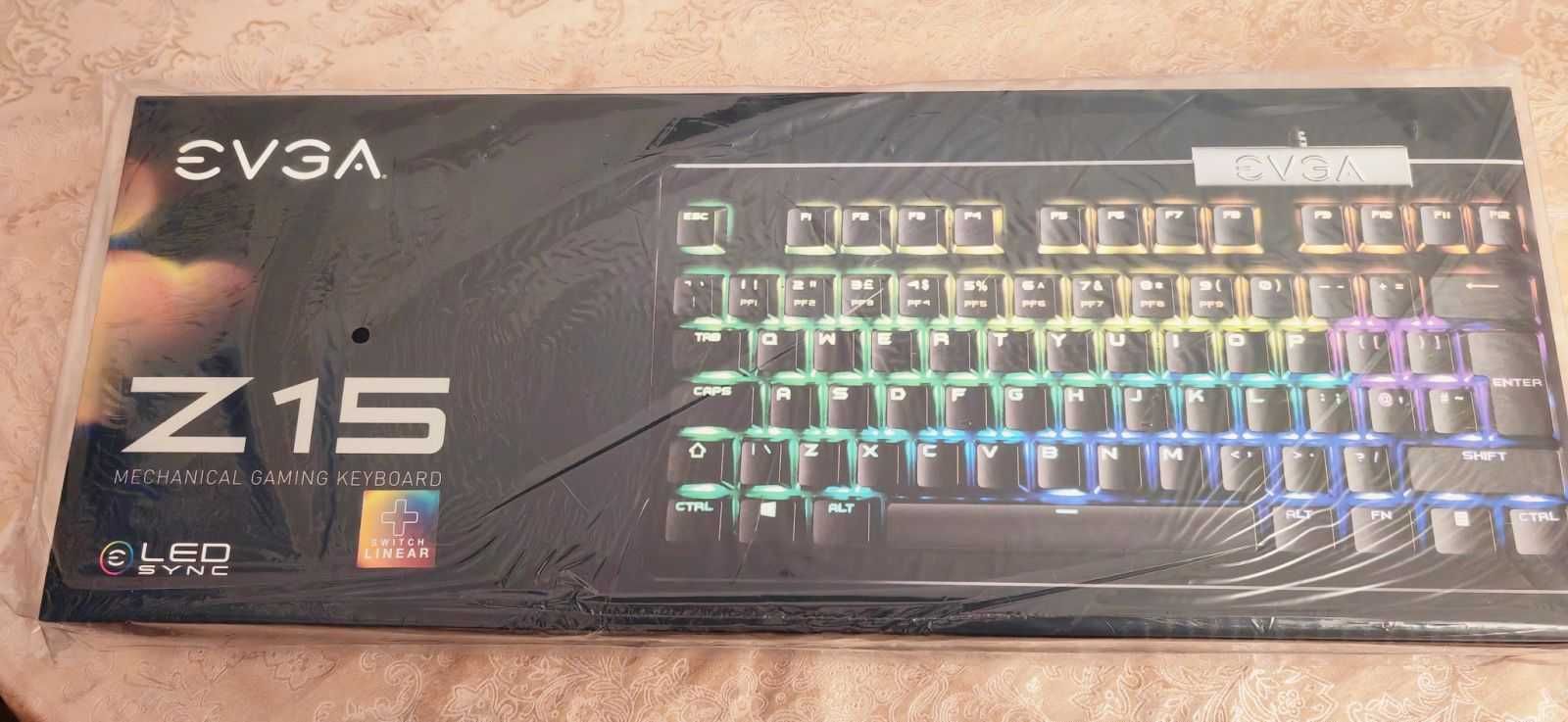 Геймърска клавиатура EVGA Z15 RGB механична Черен  НОВА !