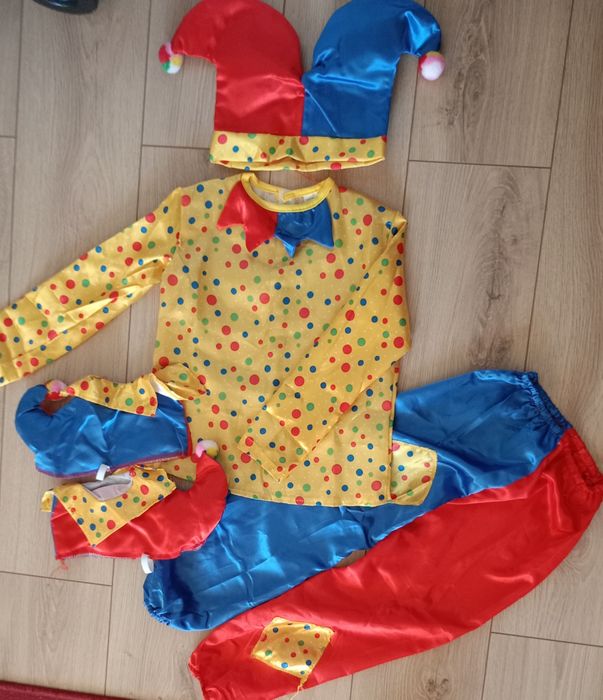 Продам новогодний костюм петрушки