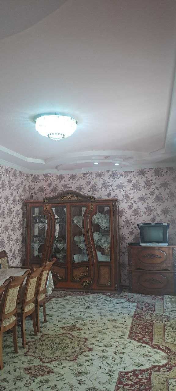 Srochna Sebzorda hovli sotiladi