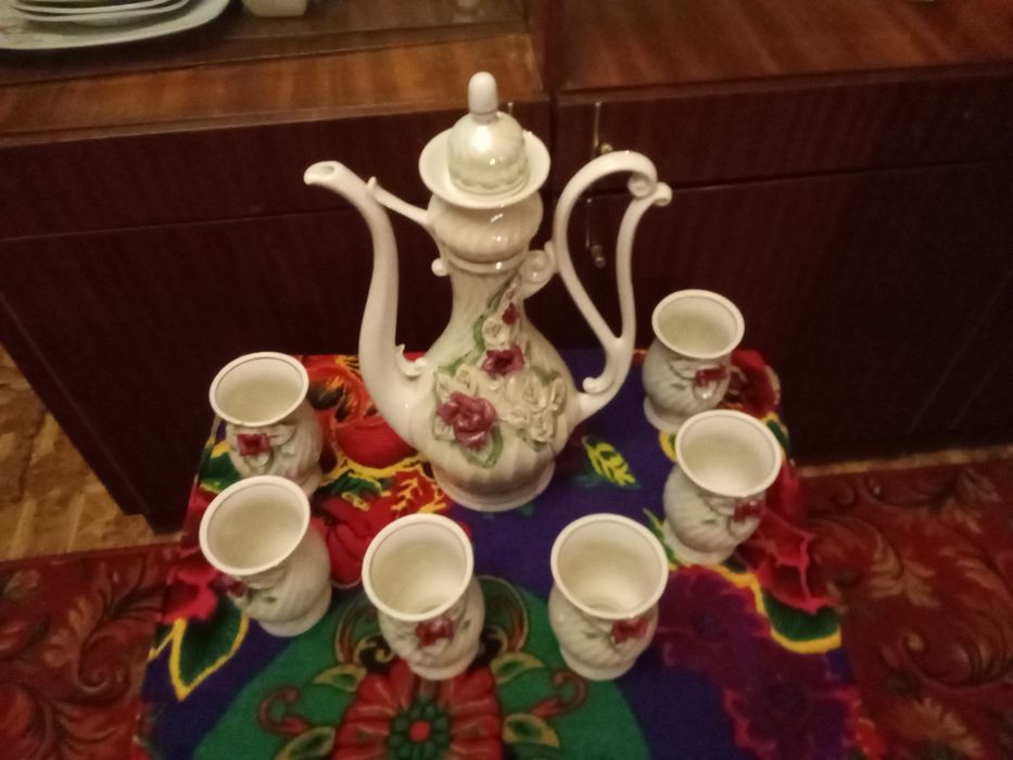 Отдам даром сервиз!