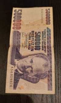 Продавам циркулирала банкнота от 500 000 турски лири от 1970 година.